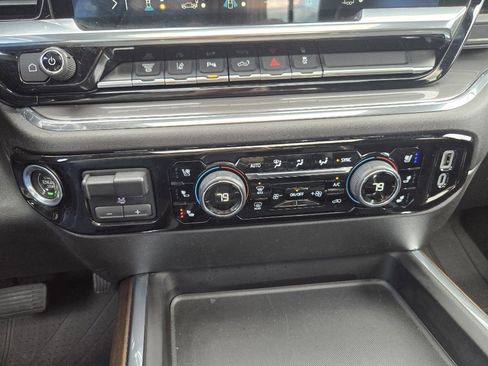 Used 2024 Chevrolet Silverado 3500 High Country w/ High Country Premium Package image 27