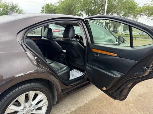 Used 2013 Lexus ES 300h w/ Luxury Pkg FWD image 16