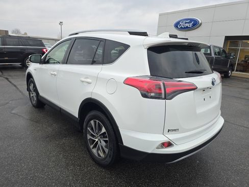 Used 2018 Toyota RAV4 XLE image 8