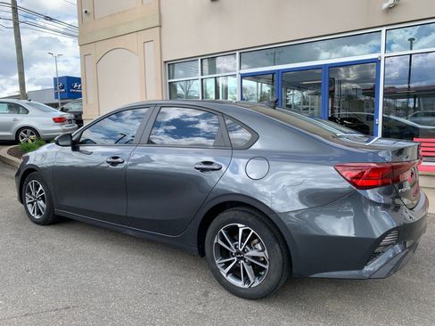 Used 2022 Kia Forte LXS image 5