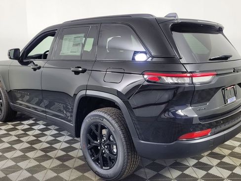 New 2025 Jeep Grand Cherokee image 5