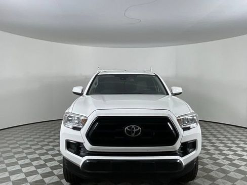 Used 2022 Toyota Tacoma SR RWD image 2