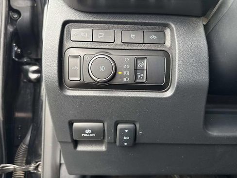 Used 2024 Ford F250 Platinum w/ FX4 Off-Road Package image 20