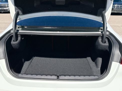 Used 2026 BMW 430i Coupe w/ M Sport Package image 12