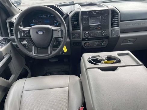 Used 2017 Ford F250 XL w/ Power Equipment Group RWD image 13
