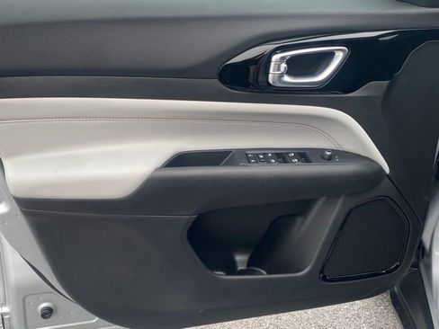 New 2026 Jeep Compass Limited image 12