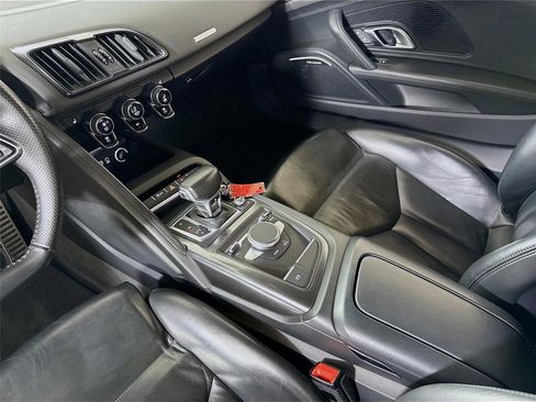 Used 2017 Audi R8 V10 image 25