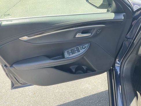Used 2017 Chevrolet Impala LT w/ Convenience Package FWD image 24