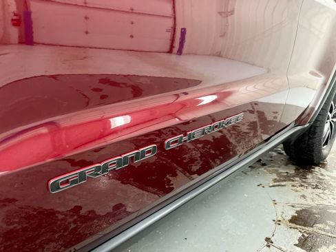 Used 2017 Jeep Grand Cherokee Trailhawk w/ Trailhawk Luxury Group image 26