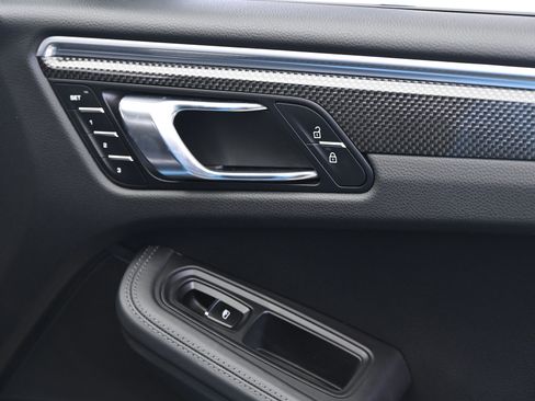 Used 2021 Porsche Macan GTS image 21