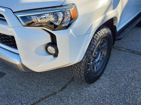 Used 2020 Toyota 4Runner TRD Off-Road Premium image 11