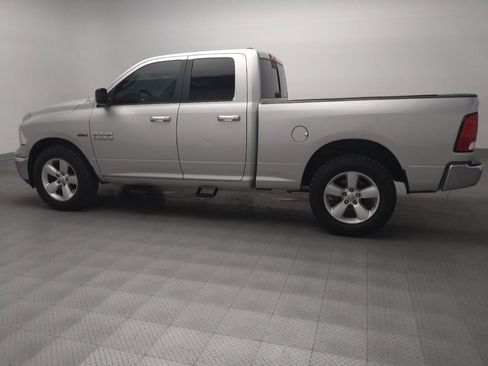 Used 2017 RAM 1500 Classic SLT image 3