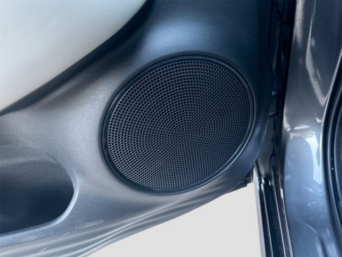 Used 2025 Honda HR-V EX-L image 18