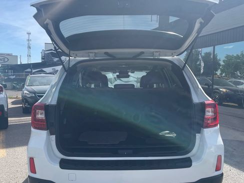 Used 2017 Subaru Outback 2.5i Touring w/ Popular Package #5A AWD/4WD image 23