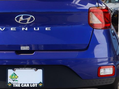 Used 2024 Hyundai Venue SEL image 20