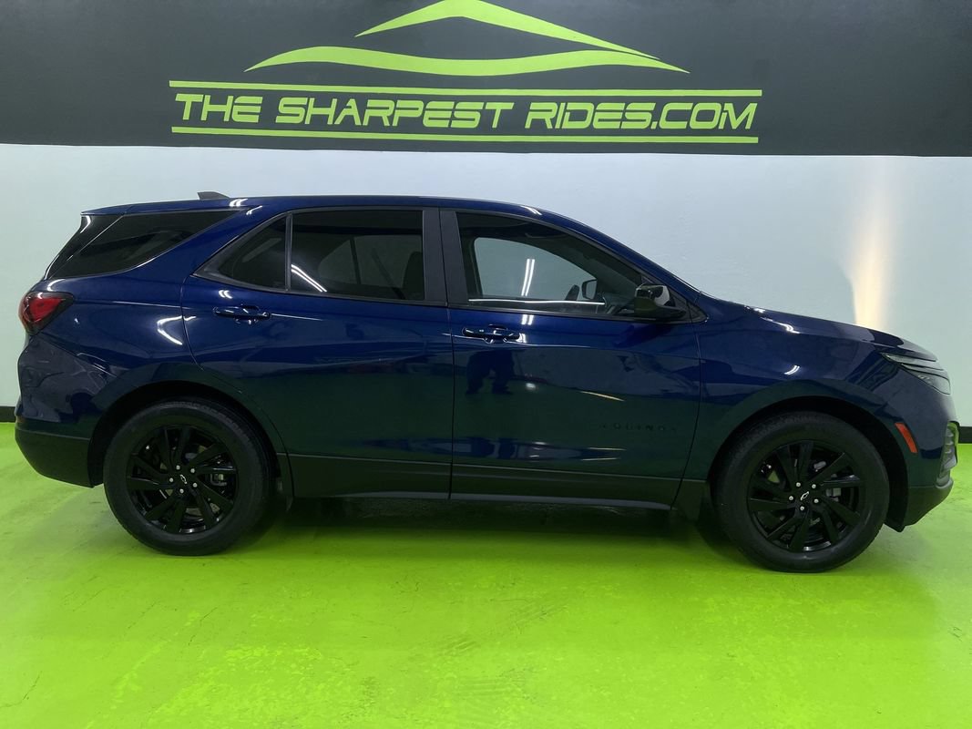 Used 2023 Chevrolet Equinox LS w/ Midnight Edition FWD image 11