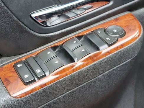 Used 2011 Chevrolet Silverado 2500 LTZ w/ LTZ Plus Package image 23