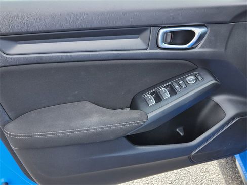 Used 2022 Honda Civic Sport image 6