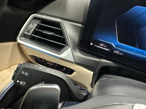 Used 2023 BMW 330i xDrive Sedan w/ Premium Package image 21