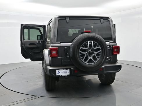 New 2026 Jeep Wrangler Unlimited Sahara AWD/4WD image 39