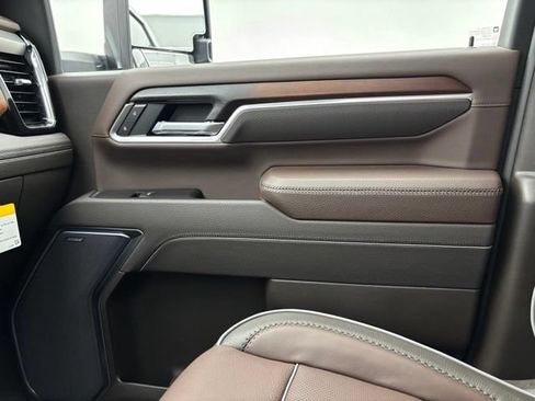 New 2026 GMC Sierra 2500 Denali w/ Denali Reserve Package AWD/4WD image 45