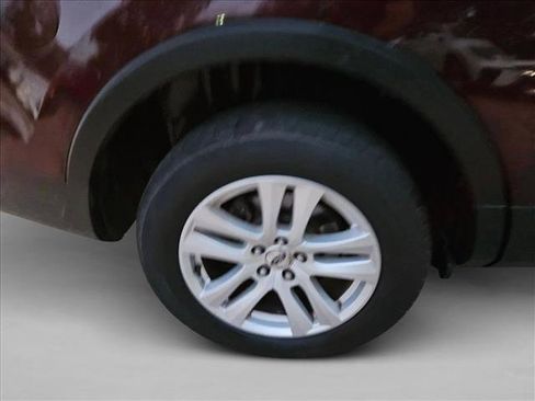 Used 2018 Ford Explorer XLT image 22