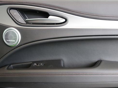 New 2025 Alfa Romeo Stelvio Sprint AWD/4WD image 40