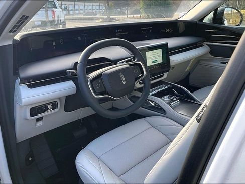 New 2026 Lincoln Nautilus Premier image 6