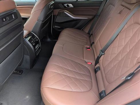 Used 2023 BMW X5 xDrive40i w/ Executive Package image 21