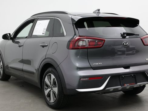 Used 2018 Kia Niro EX w/ EX Premium Package FWD image 6