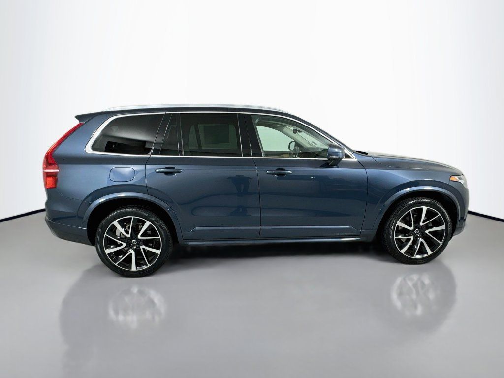 Used 2022 Volvo XC90 T6 Momentum w/ Advanced Package AWD/4WD image 9