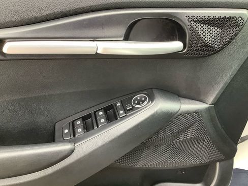 Used 2025 Kia Seltos LX AWD/4WD image 12