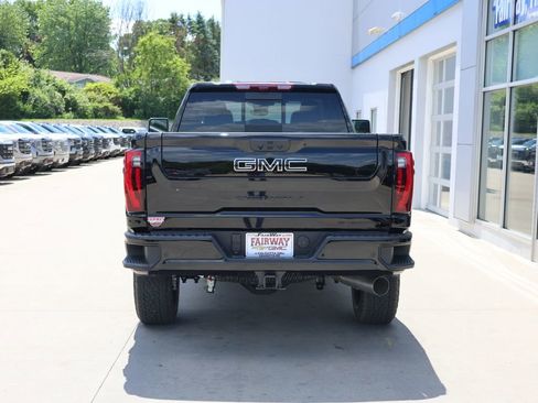 New 2026 GMC Sierra 3500 Denali w/ Denali Reserve Package AWD/4WD image 9