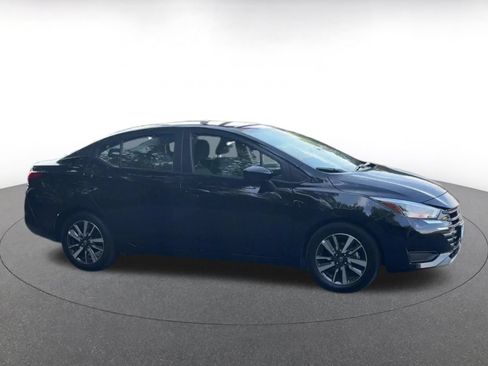 Used 2025 Nissan Versa SV FWD image 13