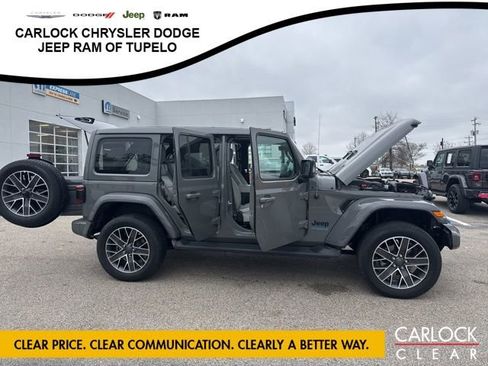 Used 2022 Jeep Wrangler Sahara image 13