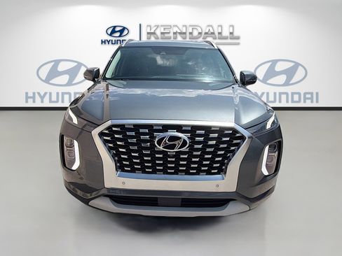 Used 2021 Hyundai Palisade Limited FWD image 2