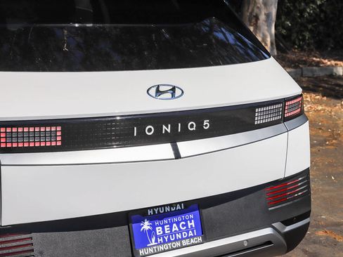 Used 2024 Hyundai Ioniq 5 SEL RWD image 10