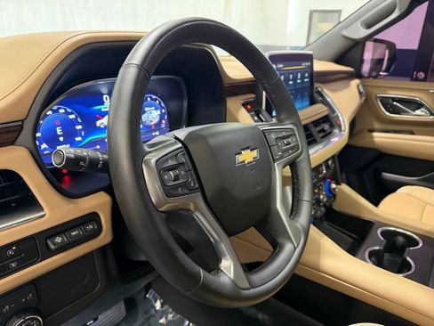 Used 2023 Chevrolet Tahoe Premier AWD/4WD image 21