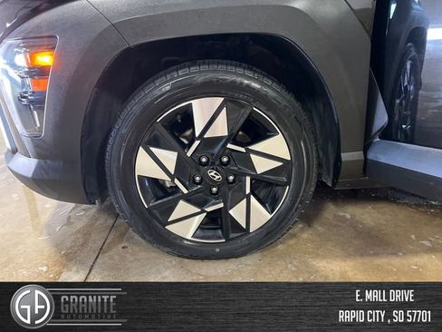 Used 2025 Hyundai Kona SEL FWD image 26