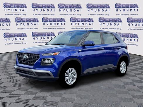 New 2026 Hyundai Venue SE image 2