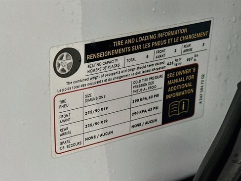 Certified 2022 Mercedes-Benz GLB 250 4MATIC image 39