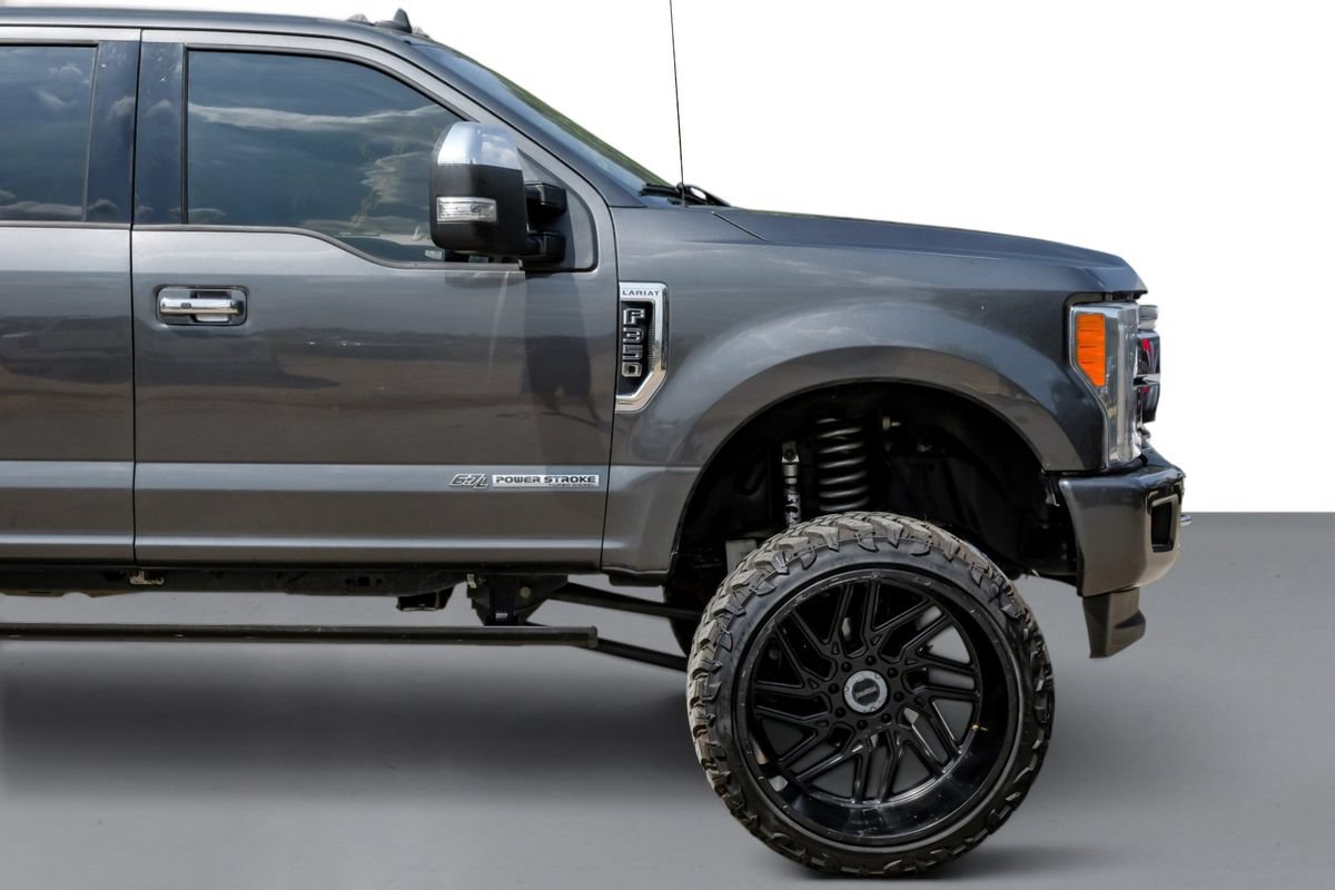 Used 2019 Ford F350 Lariat w/ Lariat Ultimate Package AWD/4WD image 7