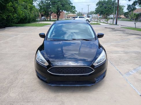Used 2018 Ford Focus SE FWD image 11