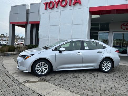 New 2026 Toyota Corolla XLE image 2