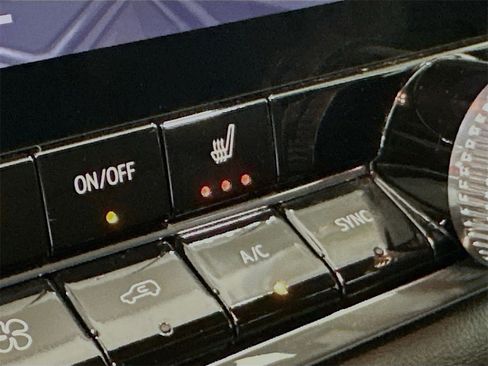 Used 2024 GMC Canyon Elevation w/ Convenience Package image 21