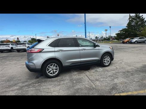 Used 2024 Ford Edge SEL image 32