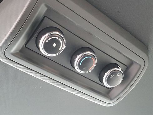 Used 2017 Dodge Grand Caravan SXT image 26