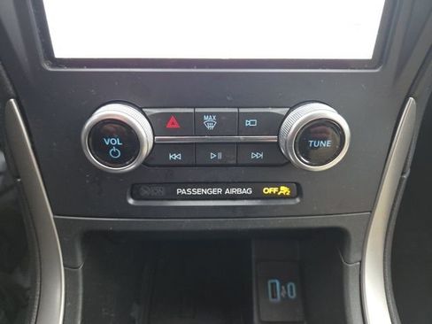 Used 2022 Ford Edge SEL w/ Convenience Package image 19