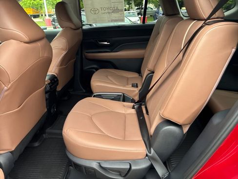 New 2026 Toyota Grand Highlander AWD image 16