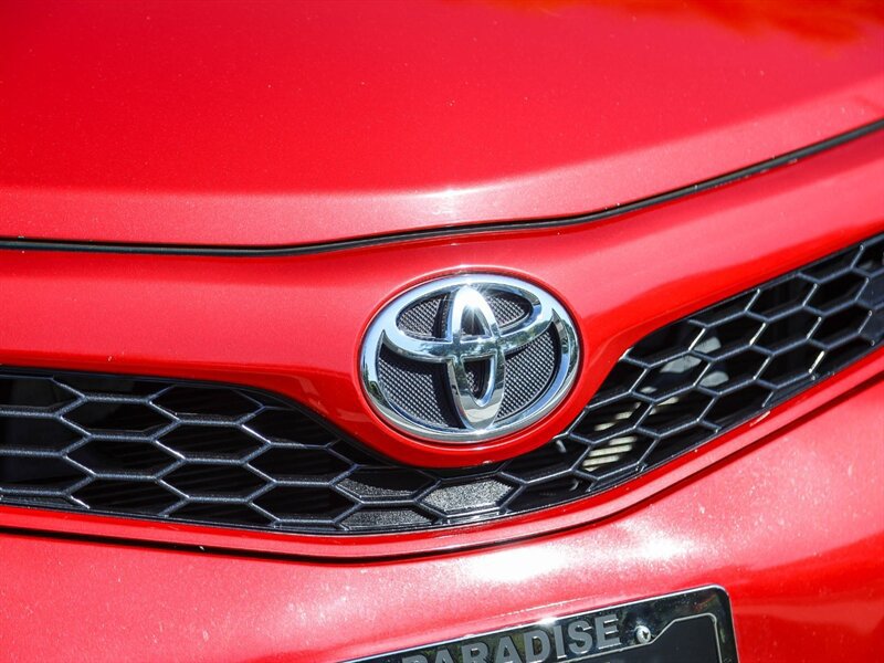 Used 2014 Toyota Camry SE FWD image 8